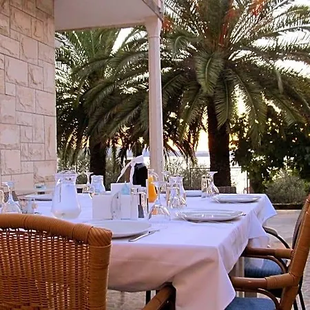 Pape Hotel Trogir